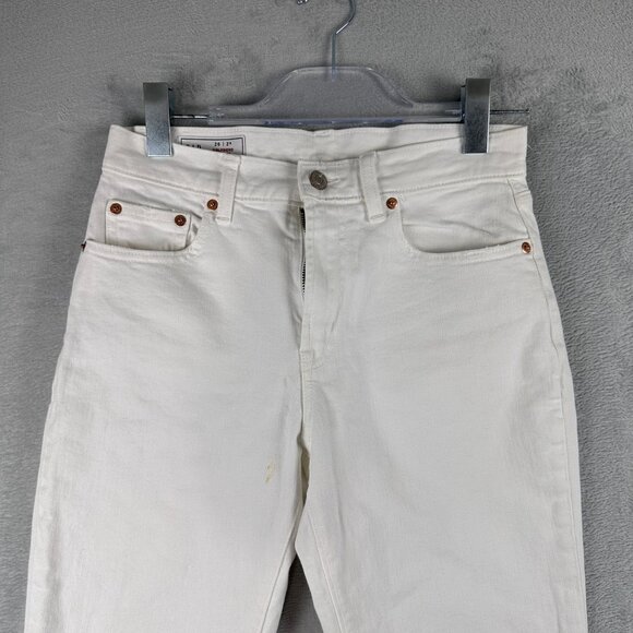 Gap Girlfriend Jeans Mid Rise Womens Size 26/2R Frayed Hem Denim White - Picture 3 of 11